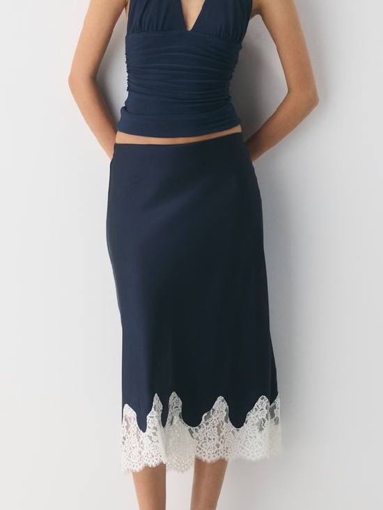 Aritzia Dresses & Skirts - Aritzia Navy Midi Skirt with White Lace Hem